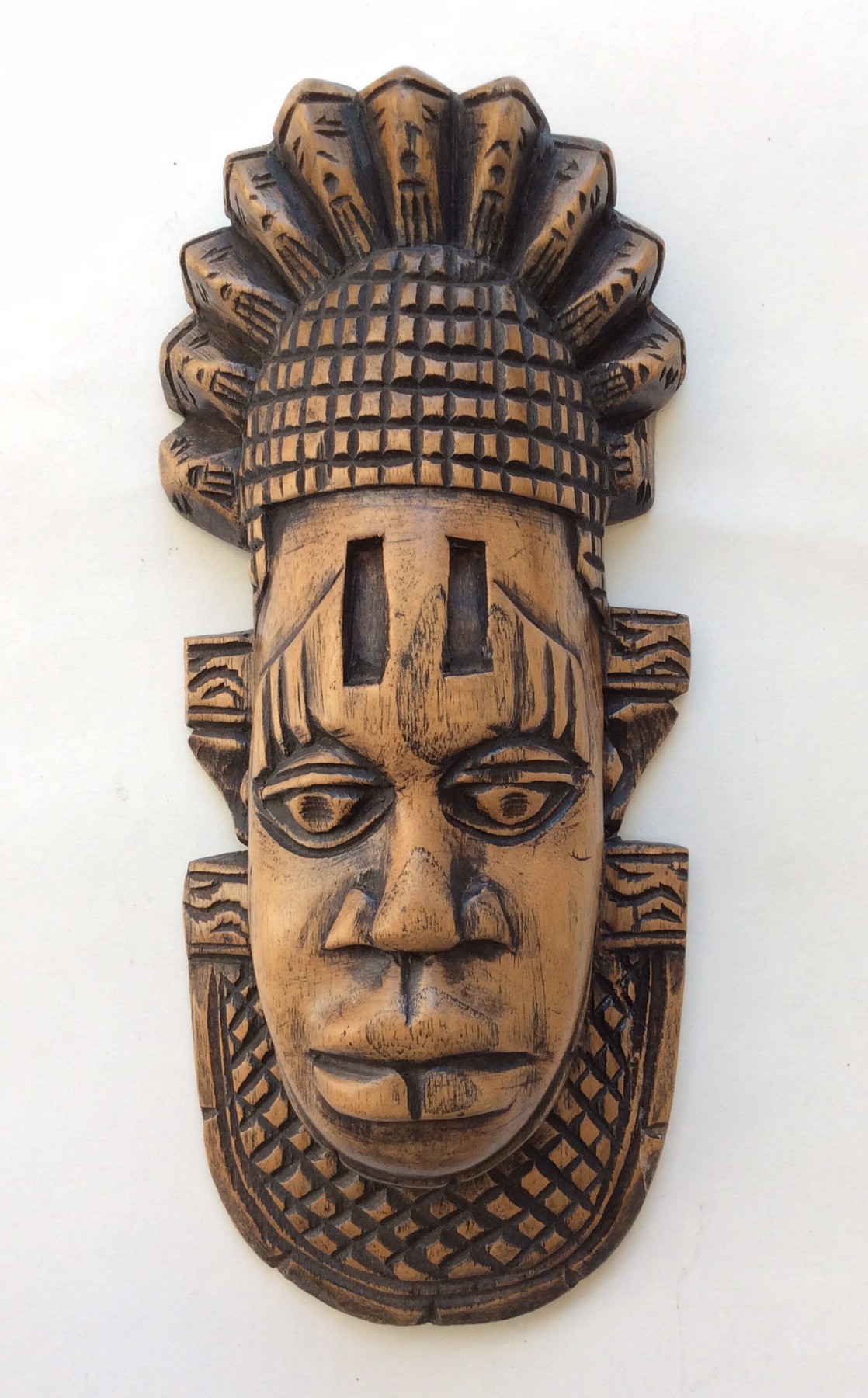 Brown African Wooden Mask – Kazeem The Tomb Raider